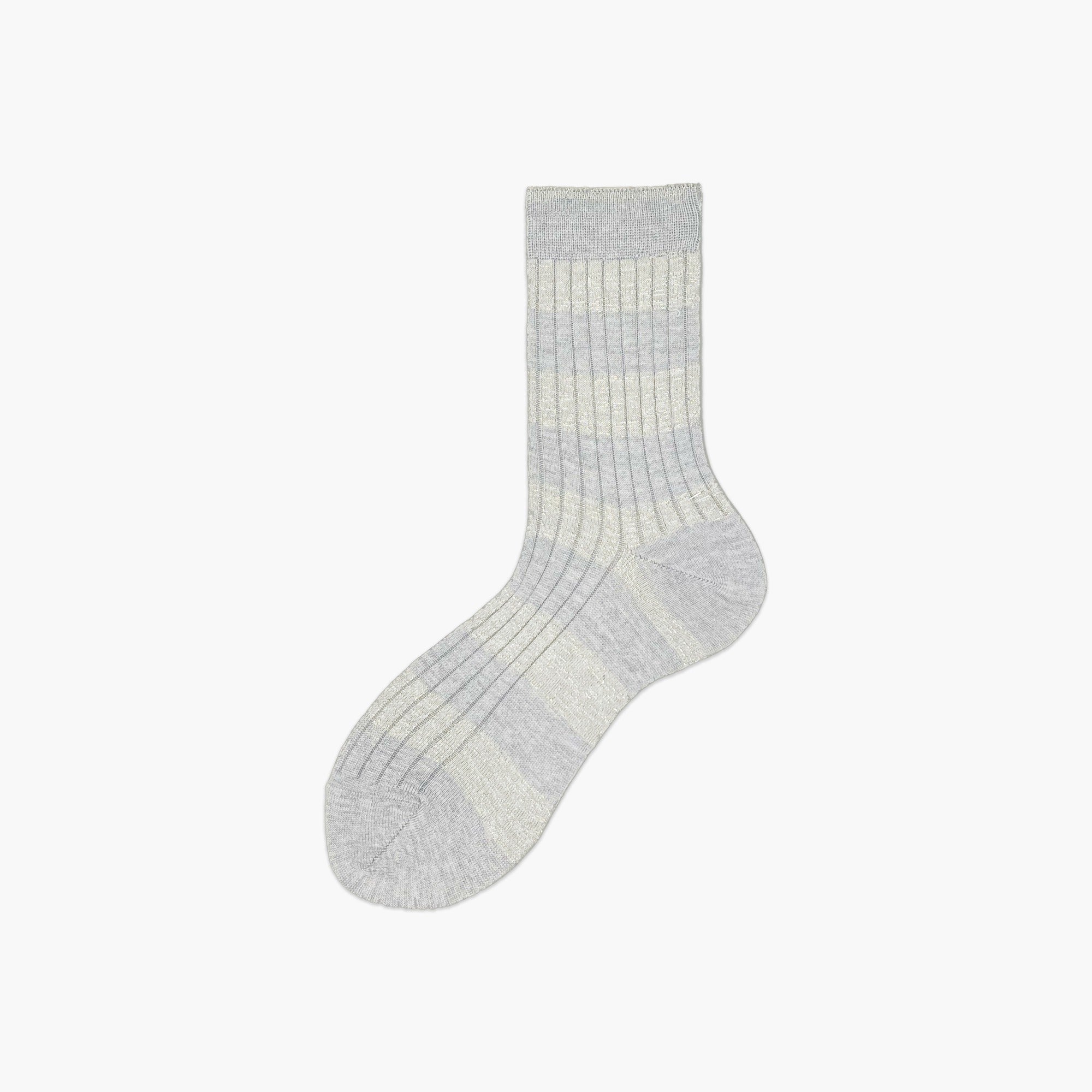 #color:grigio